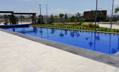 Valle Imperial coto cerezo frente a parque con roof garden