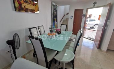 casa en venta en trapiches. Cod V102198
