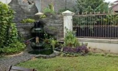 Murah sekali hanya 2 Miliar Rumah 2 lantai luas 288 meter dekat tol di Petukangan Selatan Jakarta Selatan