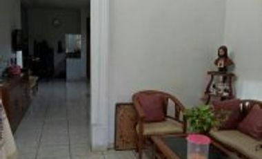 Murah sekali hanya 2 Miliar Rumah 2 lantai luas 288 meter dekat tol di Petukangan Selatan Jakarta Selatan