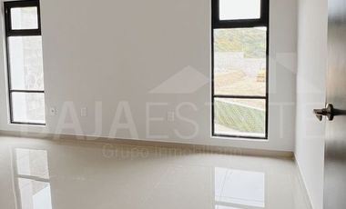 CASA EN VENTA EN VALLE SUR TIJUANA PRIVADA COTO 84