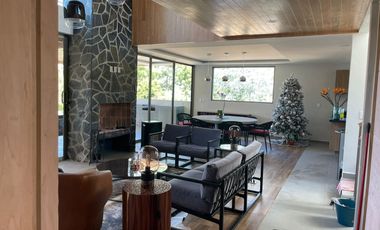 CASA EN VENTA CON VISTA PARCIAL AL LAGO