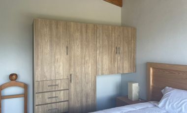 CASA EN VENTA CON VISTA PARCIAL AL LAGO