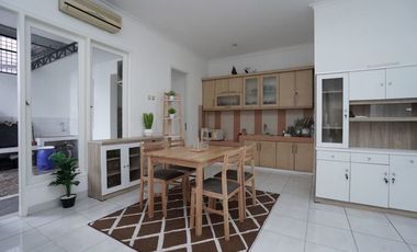 Rumah Mewah 2 lantai di Legenda Wisata Cibubur Bogor 1.7 M (agus)