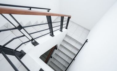 Rumah Mewah 2 lantai di Legenda Wisata Cibubur Bogor 1.7 M (agus)