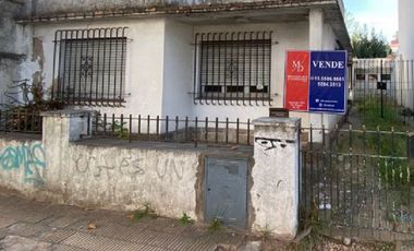 Casa en venta de 3 dormitorios c/ cochera en San Miguel