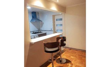Vende casa céntrica  de 2 pisos  ( comercial u habitacional)