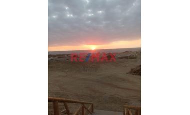 Increíble oportunidad de adquirir un terreno de 450 m² en una de las mejores playas del norte, Los Órganos, Piura. Este terreno es perfecto para desar