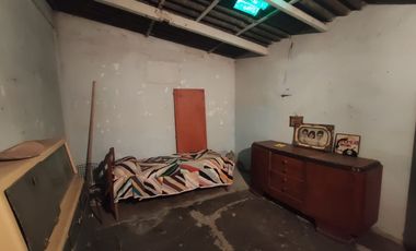 Casa con Departamento en venta en Moron Sur