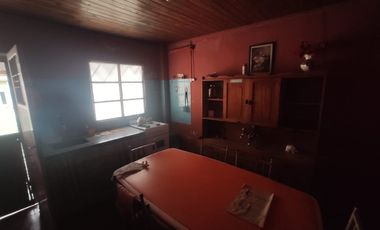 Casa con Departamento en venta en Moron Sur