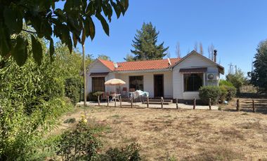 1 Linda Casa, mas 1 cabaña, mas 1 quincho.