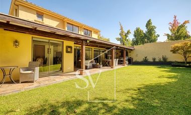 Casa en arriendo de 4 dorm. en Lo Barnechea