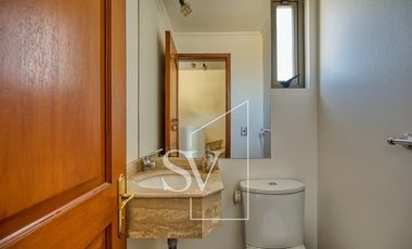 Casa en arriendo de 4 dorm. en Lo Barnechea