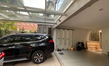 Disewakan Rumah cantik di Lebak Bulus area nyaman