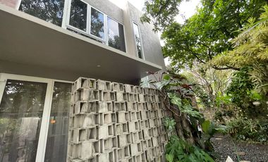 Disewakan Rumah cantik di Lebak Bulus area nyaman