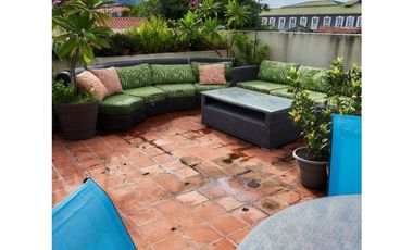 Alquiler o Venta Apartamento en PH 4 Casas, Casco Viejo