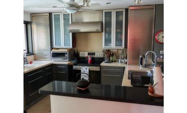 Alquiler o Venta Apartamento en PH 4 Casas, Casco Viejo