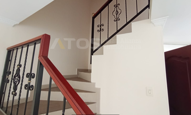 casa en venta en las quintas. Cod V5454