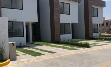 Casa NUEVA en Venta en Salida a CDMX, de 3 recámaras