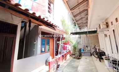 Rumah Hitung Tanah di Jl KH Mahmud Duren Tiga Cocok Untuk Kost