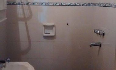 !!!ALQUILO CASA 4 DORM PARA JULIO Bº San Jose!!!
alquilo casa de 4 dorm , 3 baños , cochera , todos sus hambientes climatizados ,
 exelente ubicacion 