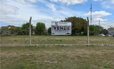 Dos terrenos es esquina/ Sobre colectora de ruta 2/ Estacio Camet