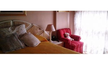 Piso con todos los ambientes vista al mar. Zona Centro.