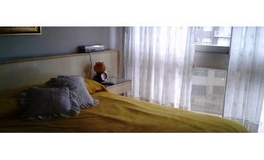 Piso con todos los ambientes vista al mar. Zona Centro.