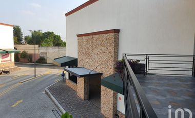 Local de 680m2 en renta en Planta Baja en Orquídeas Coatepec frente a CINETIX
