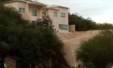 Casa en venta zona Sierra Alta