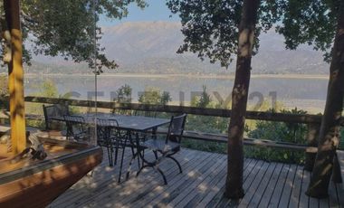 Se vende casa tipo sureño a orilla Laguna Aculeo