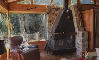 Se vende casa tipo sureño a orilla Laguna Aculeo