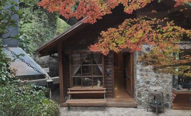 Se vende casa tipo sureño a orilla Laguna Aculeo