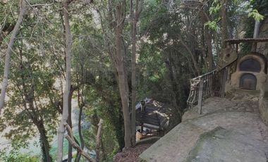 Se vende casa tipo sureño a orilla Laguna Aculeo