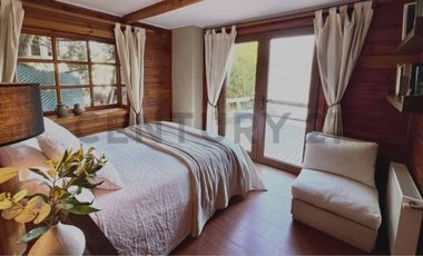 Se vende casa tipo sureño a orilla Laguna Aculeo