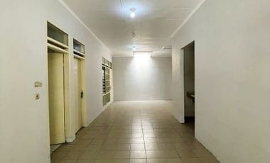 Di Sewakan Rumah Siap Huni 4 Kamar di Taman Holis Indah Bandung