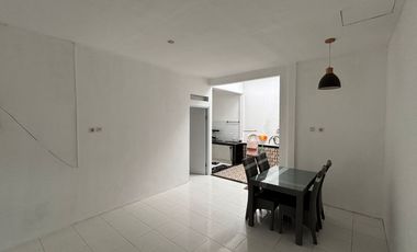 Rumah Hadap Selatan 11 Menit ke CIPLAZ Depok SHM Siap KPR J-45086