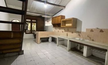 Rumah 2 Lantai Sangat Strategis Siap Huni di Sayap Pasteur Cimahi Utara