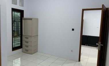 Disewakan Rumah di Komp. Kehakiman, Utan Kayu Matraman - Jakarta Timur