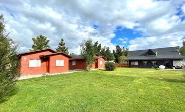 Linda Casa con cabañas a minutos del centro de Villarrica