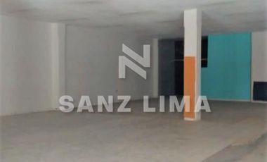 CENTRO:  EXCELENTE LOCAL COMERCIAL, EN PRIMER CUADRO DE LA CIUDAD. EN CELAYA,GTO