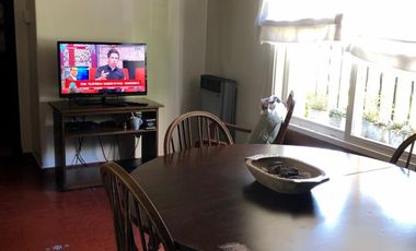 Chalet en zona residencial ubicada a 200 metros de la estación .