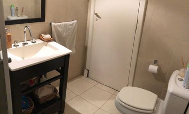 Chalet en zona residencial ubicada a 200 metros de la estación .