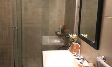 Chalet en zona residencial ubicada a 200 metros de la estación .