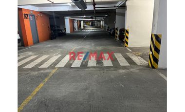 Alquiler De Departamento En Primer Piso, Surco