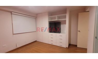 Alquiler De Departamento En Primer Piso, Surco