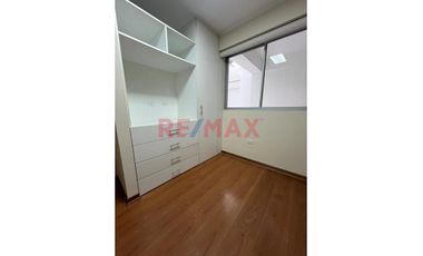 Alquiler De Departamento En Primer Piso, Surco