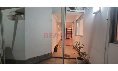 Alquiler De Departamento En Primer Piso, Surco