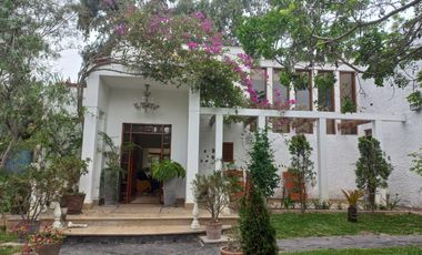 Venta de Hermosa Casa en la Encantada de Villa Chorrillos