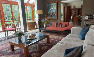 Venta de Hermosa Casa en la Encantada de Villa Chorrillos